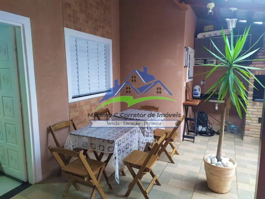 Foto 3 de Casa com 2 quartos à venda, 175m2 em Nova Cerejeira, Atibaia - SP