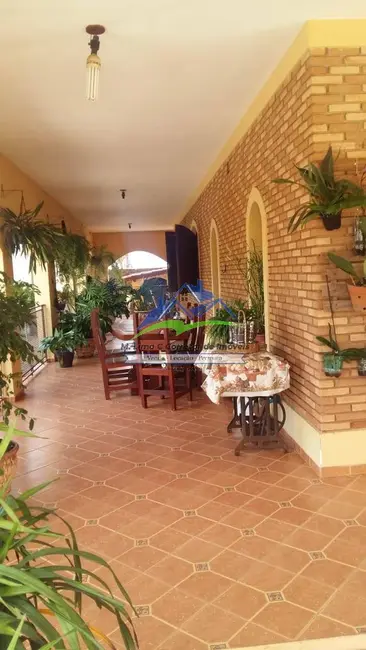 Casa com 6 quartos à venda, 874m2 em Jardim das Cerejeiras, Atibaia - SP - imagem 1 Foto 1 de Casa com 6 quartos à venda, 874m2 em Jardim das Cerejeiras, Atibaia - SP