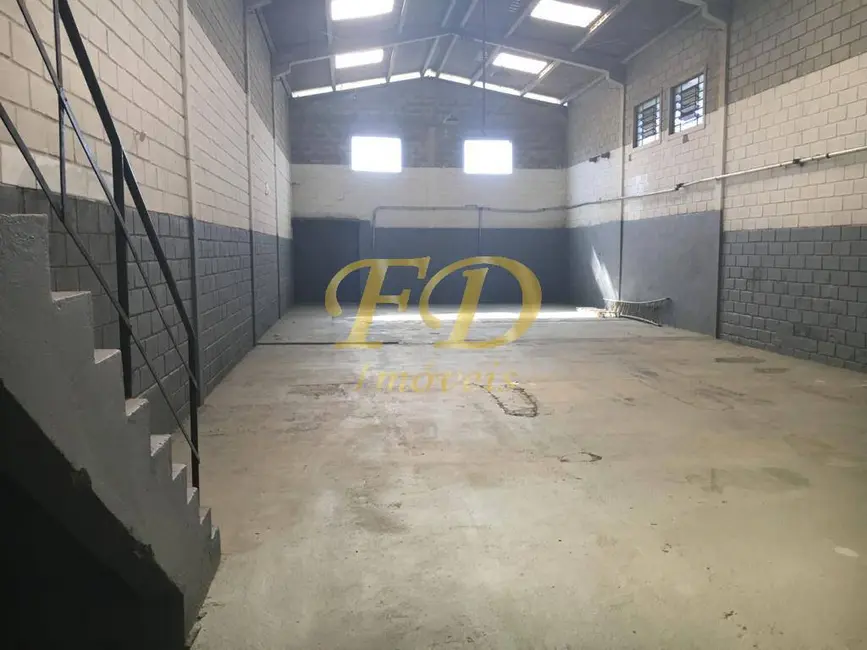 Armazém / Galpão para alugar, 500m2 em Mairipora - SP - imagem 4 Foto 4 de Armazém / Galpão para alugar, 500m2 em Mairipora - SP
