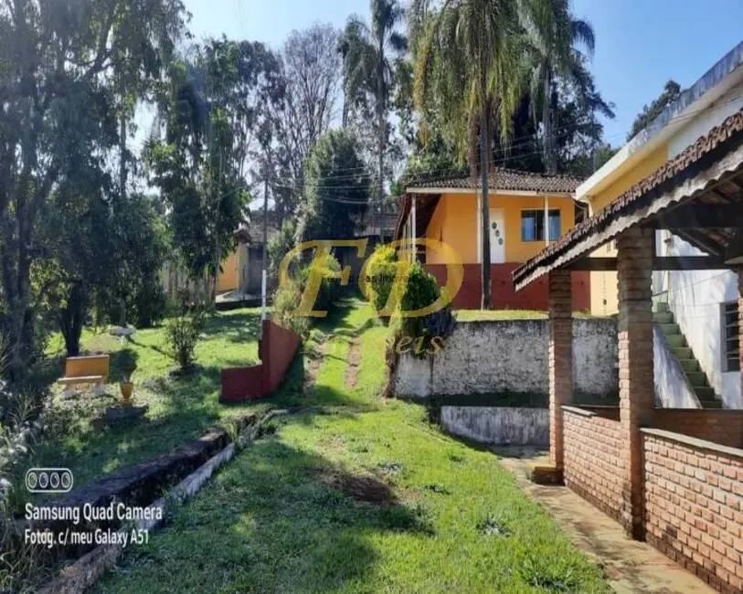 Foto 1 de Chácara com 2 quartos à venda, 180m2 em Jardim Estância Brasil, Atibaia - SP