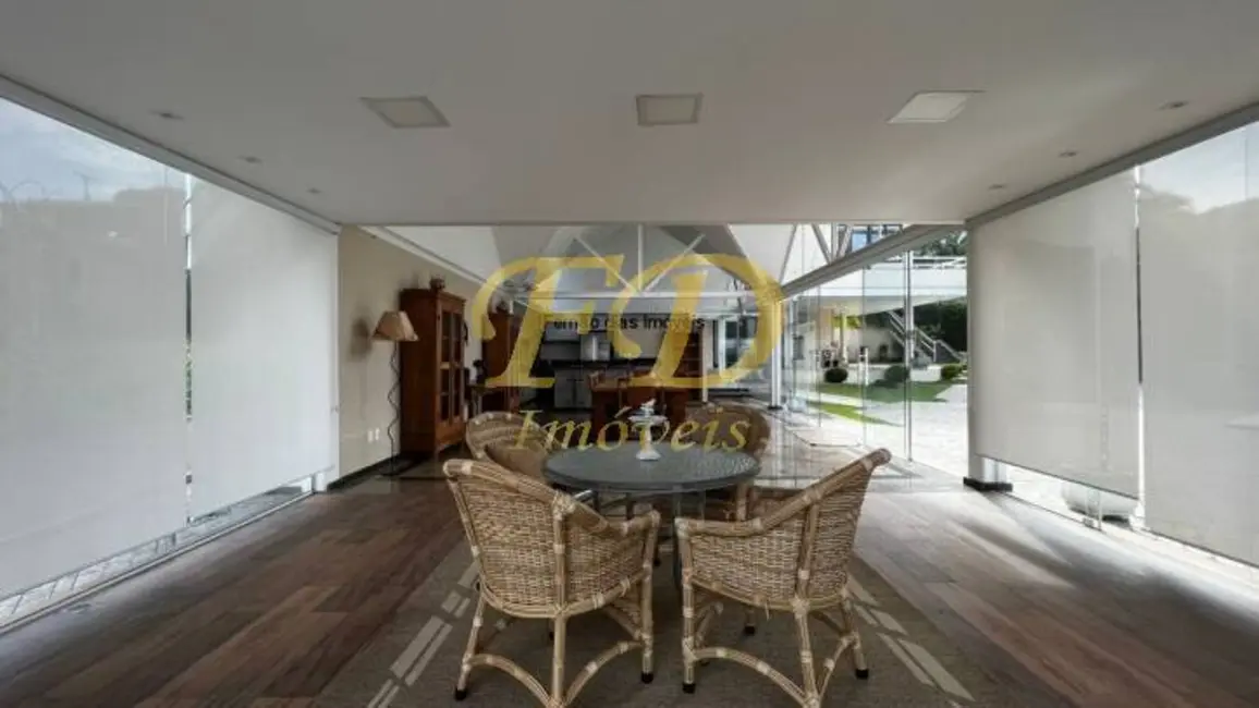 Casa de Condomínio com 6 quartos à venda, 1438m2 em Condomínio Jardim Flamboyant, Atibaia - SP - imagem 6 Foto 6 de Casa de Condomínio com 6 quartos à venda, 1438m2 em Condomínio Jardim Flamboyant, Atibaia - SP