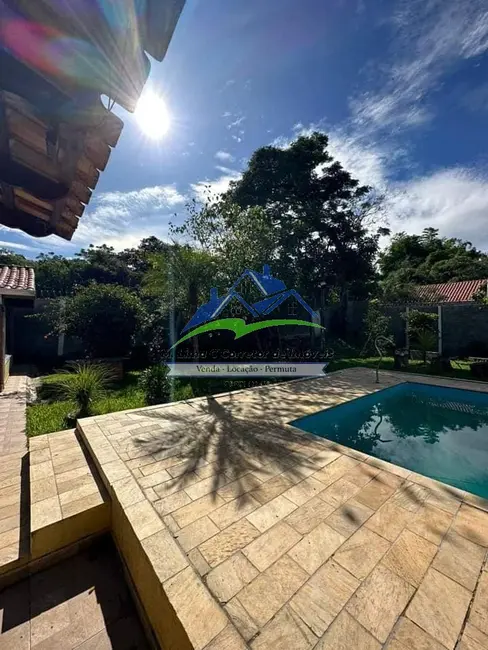 Foto 3 de Chácara com 3 quartos à venda, 1300m2 em Guaxinduva, Atibaia - SP