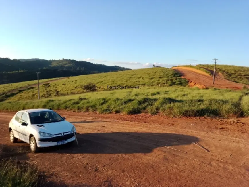 Chácara com 3 quartos à venda, 1000m2 em Joanopolis - SP - imagem 4 Foto 4 de Chácara com 3 quartos à venda, 1000m2 em Joanopolis - SP