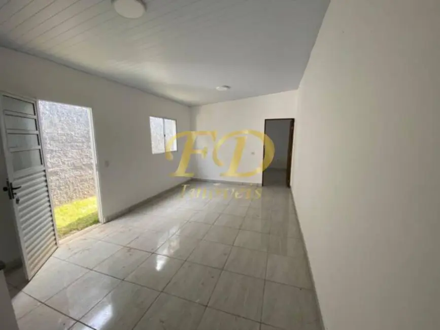 Casa com 2 quartos à venda, 125m2 em Vila Santa Helena, Atibaia - SP - imagem 3 Foto 3 de Casa com 2 quartos à venda, 125m2 em Vila Santa Helena, Atibaia - SP