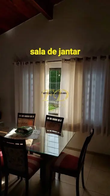 Casa com 4 quartos à venda, 200m2 em Vila Santo Antônio, Atibaia - SP - imagem 8 Foto 8 de Casa com 4 quartos à venda, 200m2 em Vila Santo Antônio, Atibaia - SP