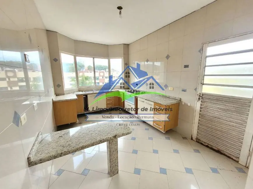Foto 6 de Casa com 4 quartos à venda e para alugar, 520m2 em Vila Junqueira, Atibaia - SP