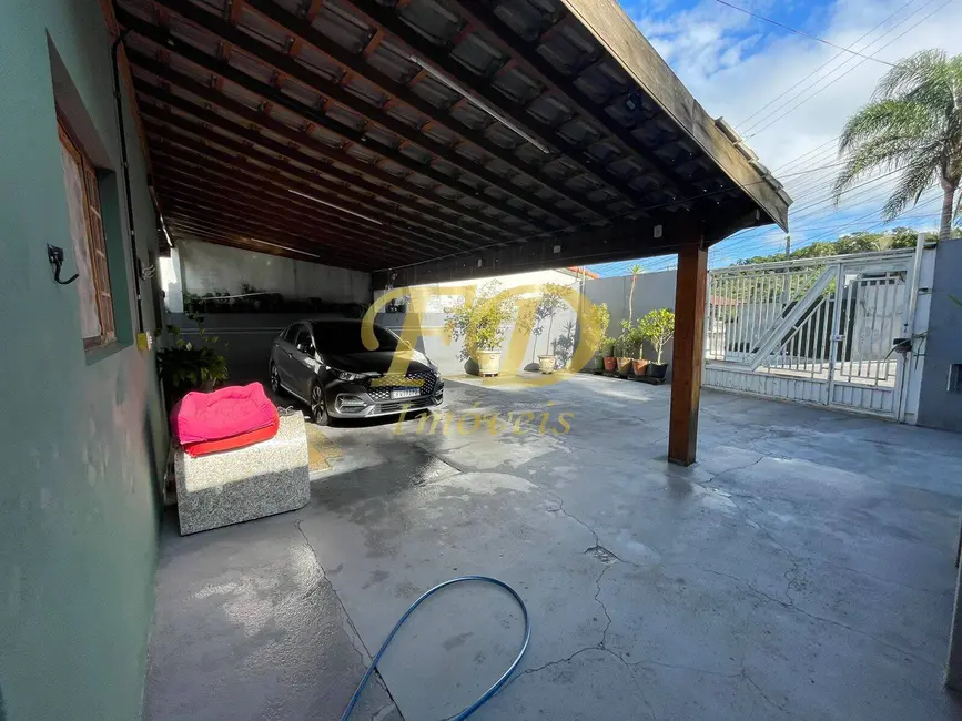 Foto 1 de Casa com 3 quartos à venda, 300m2 em Mairipora - SP