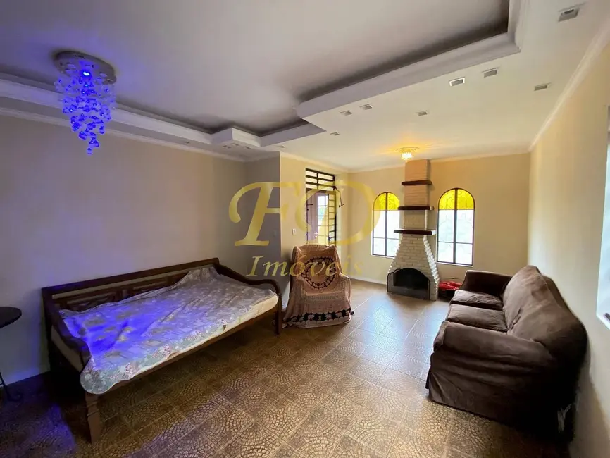 Foto 2 de Chácara com 3 quartos para alugar, 1150m2 em Atibaia - SP