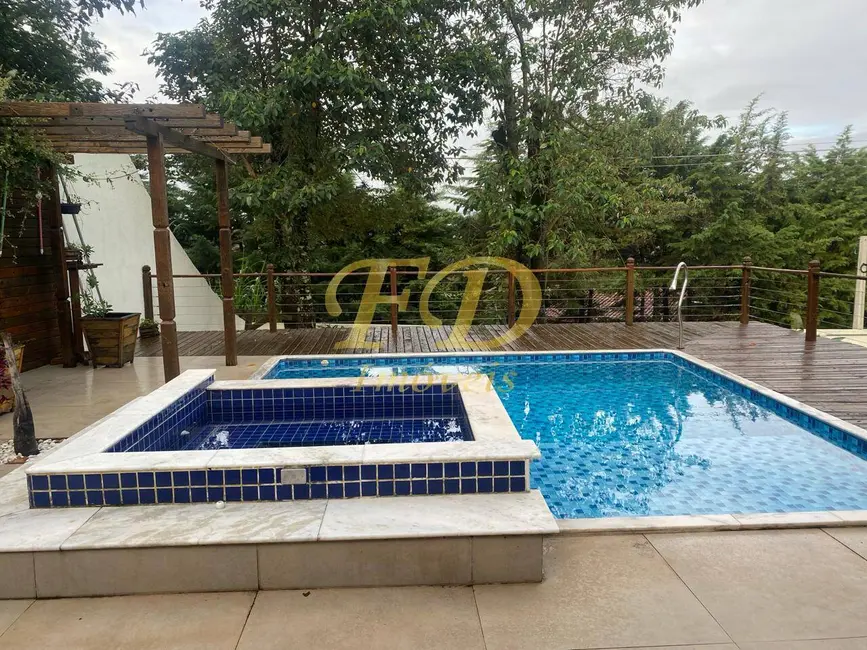 Foto 3 de Casa com 3 quartos para alugar, 550m2 em Atibaia - SP