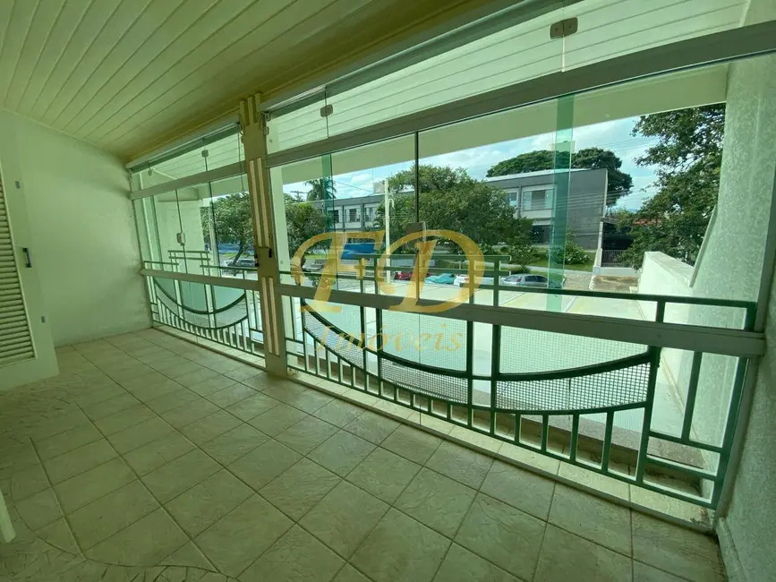 Casa com 4 quartos para alugar, 250m2 em Centro, Atibaia - SP - imagem 7 Foto 7 de Casa com 4 quartos para alugar, 250m2 em Centro, Atibaia - SP