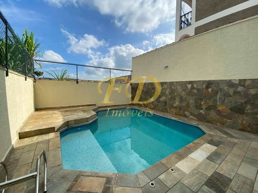 Casa com 4 quartos para alugar, 250m2 em Centro, Atibaia - SP - imagem 8 Foto 8 de Casa com 4 quartos para alugar, 250m2 em Centro, Atibaia - SP