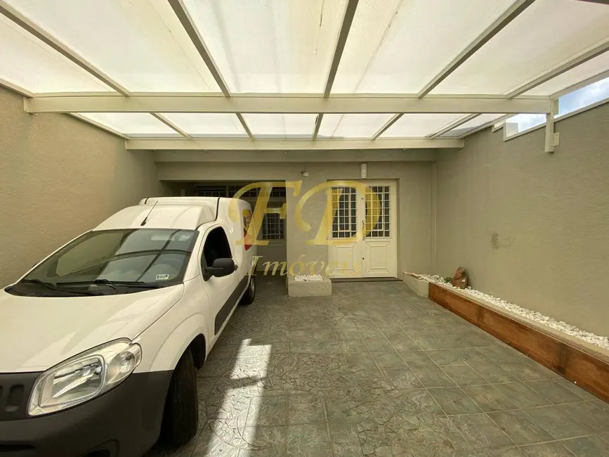 Foto 2 de Casa com 4 quartos para alugar, 250m2 em Centro, Atibaia - SP