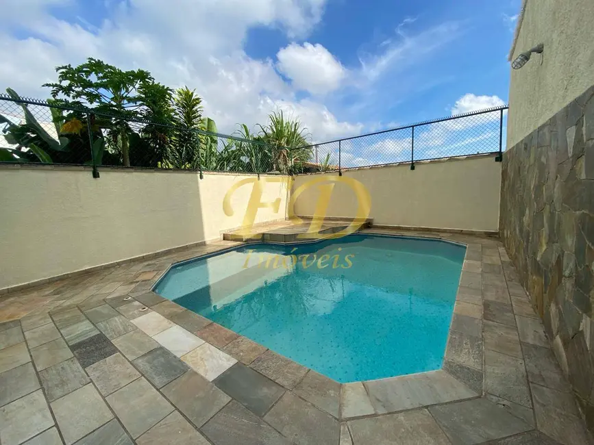 Casa com 4 quartos para alugar, 250m2 em Centro, Atibaia - SP - imagem 9 Foto 9 de Casa com 4 quartos para alugar, 250m2 em Centro, Atibaia - SP