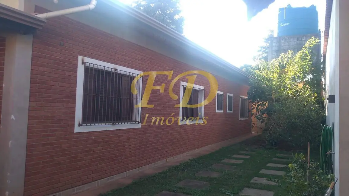 Foto 3 de Chácara com 4 quartos à venda, 1800m2 em Atibaia - SP