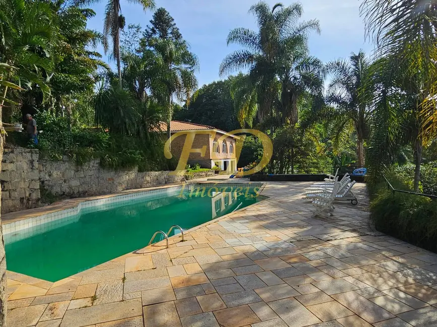 Foto 1 de Chácara com 7 quartos à venda, 900m2 em Atibaia - SP