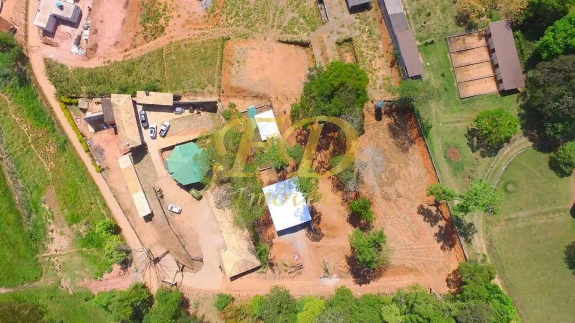 Foto 3 de Chácara à venda, 5100m2 em Atibaia - SP