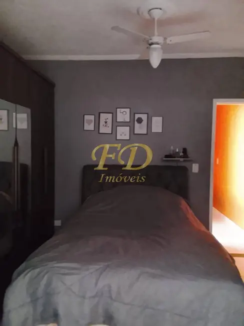 Foto 11 de Casa à venda em Jardim Adriana, Guarulhos - SP