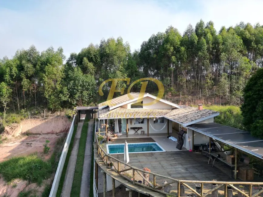 Chácara com 3 quartos à venda, 427m2 em São Paulo - SP - imagem 1 Foto 1 de Chácara com 3 quartos à venda, 427m2 em São Paulo - SP