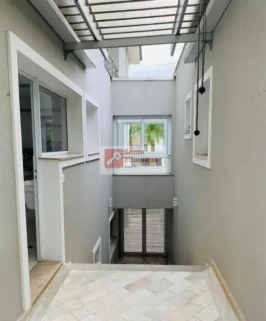 Casa de Condomínio com 5 quartos à venda, 840m2 em Parque Terra Nova II, Sao Bernardo Do Campo - SP - imagem 3 Foto 3 de Casa de Condomínio com 5 quartos à venda, 840m2 em Parque Terra Nova II, Sao Bernardo Do Campo - SP