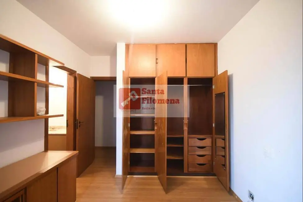 Apartamento com 3 quartos à venda, 237m2 em Real Parque, São Paulo - SP - imagem 8 Foto 8 de Apartamento com 3 quartos à venda, 237m2 em Real Parque, São Paulo - SP