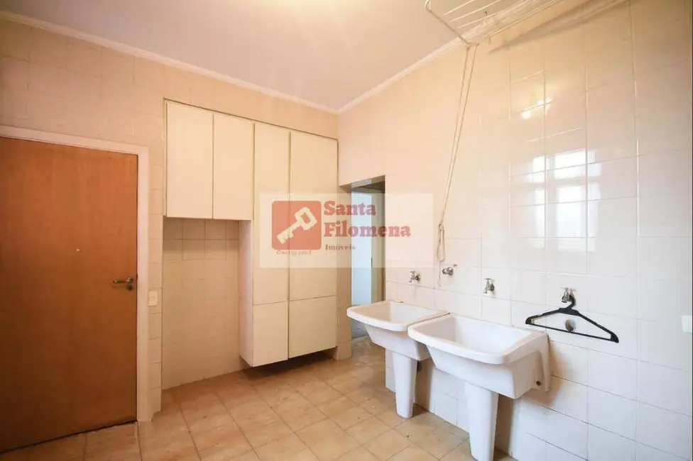 Apartamento com 3 quartos à venda, 237m2 em Real Parque, São Paulo - SP - imagem 6 Foto 6 de Apartamento com 3 quartos à venda, 237m2 em Real Parque, São Paulo - SP