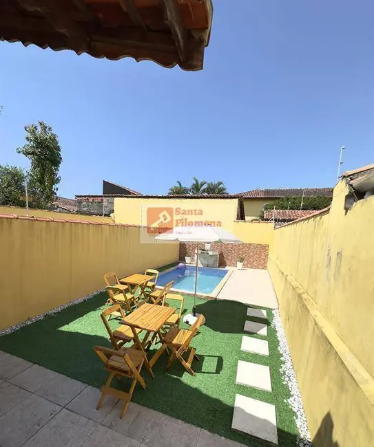 Foto 3 de Casa com 2 quartos à venda, 240m2 em Mongagua - SP