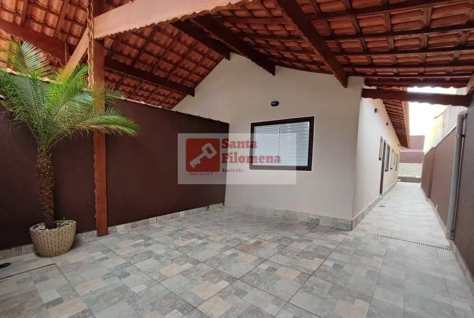 Foto 2 de Casa com 2 quartos à venda em Mongagua - SP