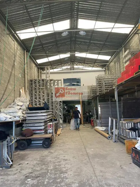 Foto 2 de Armazém / Galpão para alugar, 200m2 em Santa Terezinha, Santo Andre - SP