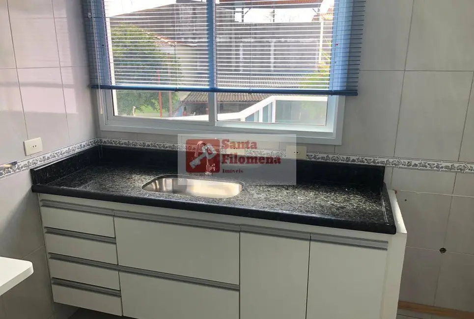 Sobrado com 2 quartos à venda, 107m2 em Vila Cecília Maria, Santo Andre - SP - imagem 2 Foto 2 de Sobrado com 2 quartos à venda, 107m2 em Vila Cecília Maria, Santo Andre - SP