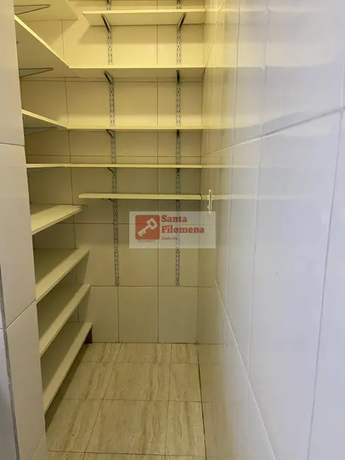 Casa com 3 quartos à venda, 252m2 em Centro, Sao Bernardo Do Campo - SP - imagem 3 Foto 3 de Casa com 3 quartos à venda, 252m2 em Centro, Sao Bernardo Do Campo - SP