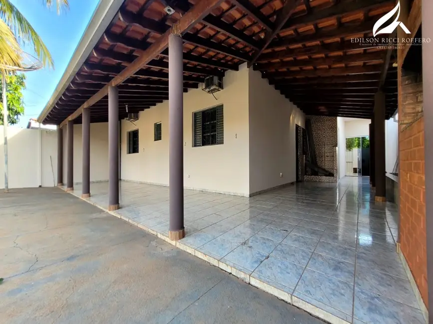 Foto 1 de Casa com 3 quartos à venda, 241m2 em Presidente Epitacio - SP