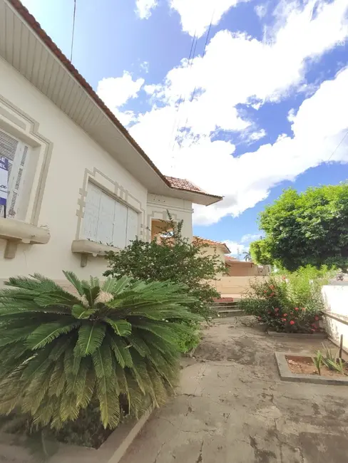 Foto 6 de Casa com 5 quartos à venda, 316m2 em Presidente Venceslau - SP