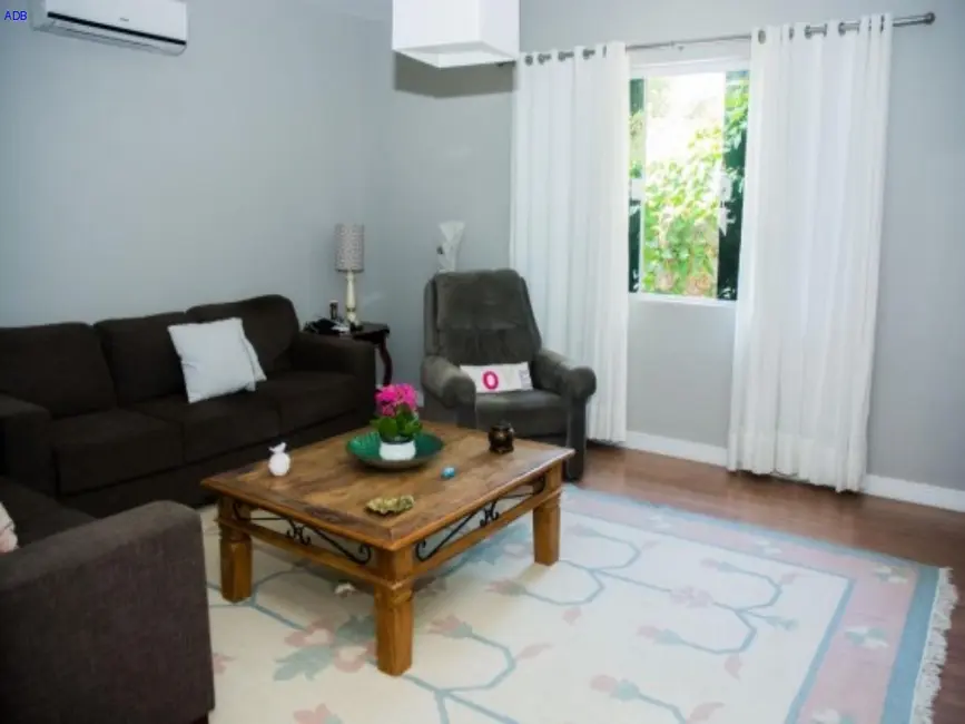 Casa de Condomínio com 3 quartos à venda, 320m2 em Pindamonhangaba - SP - imagem 7 Foto 7 de Casa de Condomínio com 3 quartos à venda, 320m2 em Pindamonhangaba - SP