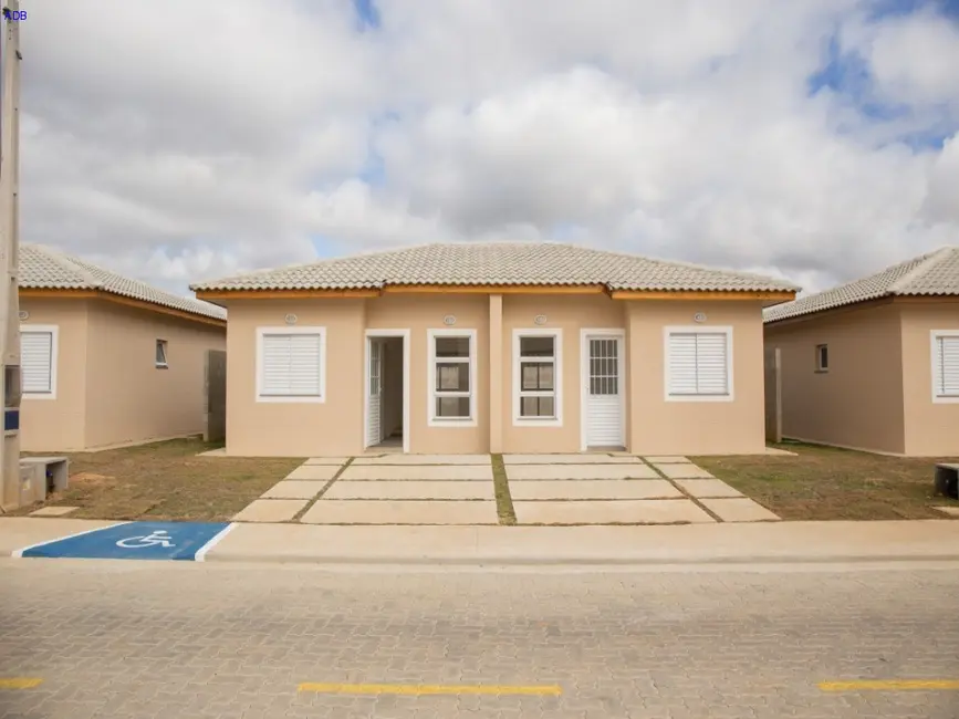 Foto 2 de Casa de Condomínio com 2 quartos à venda, 43m2 em Pindamonhangaba - SP