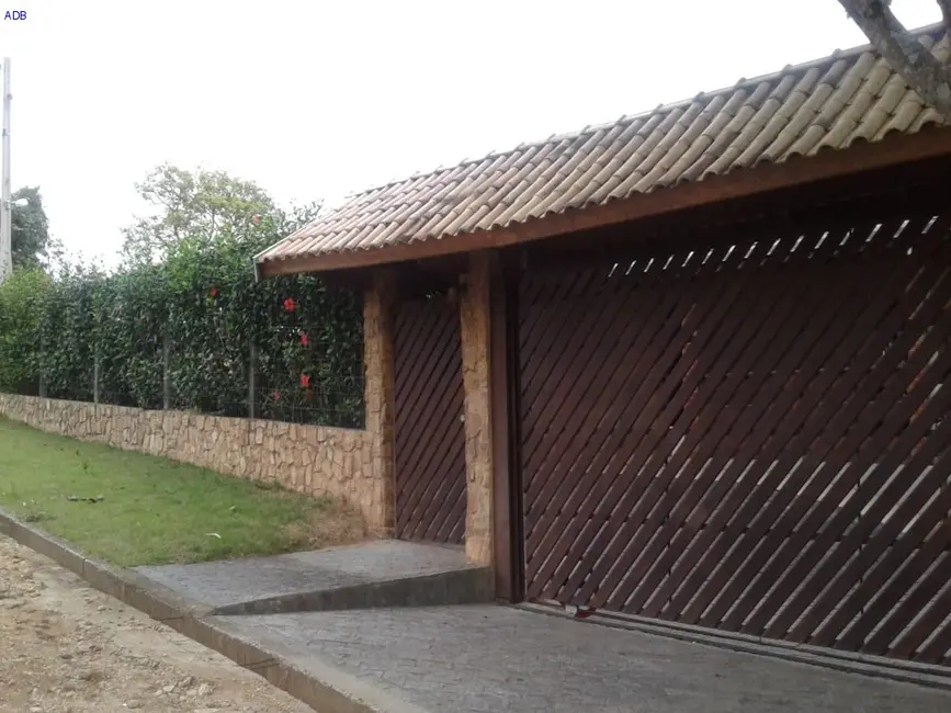 Chácara com 4 quartos à venda, 507m2 em Pindamonhangaba - SP - imagem 3 Foto 3 de Chácara com 4 quartos à venda, 507m2 em Pindamonhangaba - SP