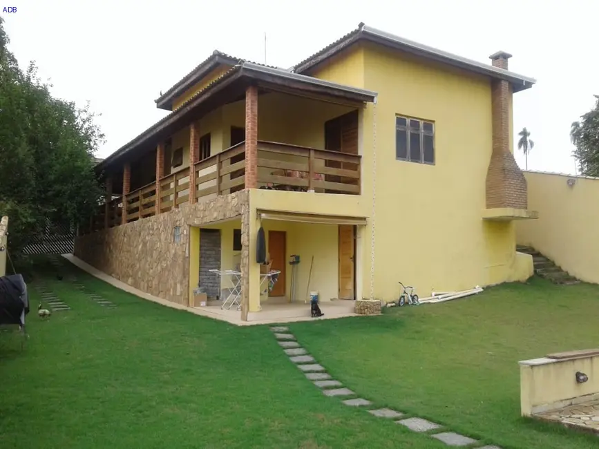 Chácara com 4 quartos à venda, 507m2 em Pindamonhangaba - SP - imagem 5 Foto 5 de Chácara com 4 quartos à venda, 507m2 em Pindamonhangaba - SP