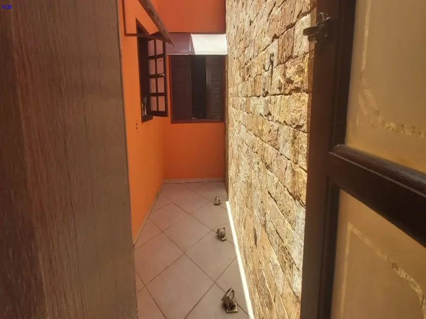 Foto 4 de Casa com 3 quartos à venda, 86m2 em Pindamonhangaba - SP