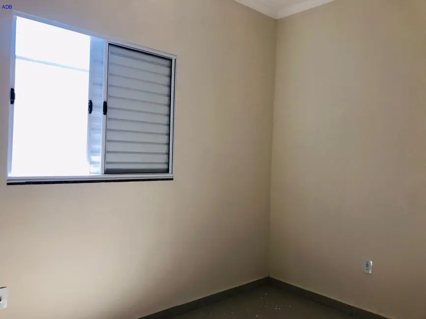 Foto 9 de Casa com 2 quartos à venda, 51m2 em Conjunto Habitacional Terra dos Ipês, Pindamonhangaba - SP