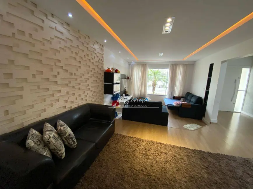 Sobrado com 3 quartos à venda, 500m2 em Afonso Pena, Sao Jose Dos Pinhais - PR - imagem 7 Foto 7 de Sobrado com 3 quartos à venda, 500m2 em Afonso Pena, Sao Jose Dos Pinhais - PR