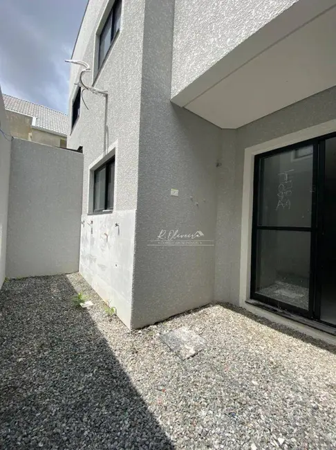 Sobrado com 3 quartos à venda, 185m2 em Uberaba, Curitiba - PR - imagem 5 Foto 5 de Sobrado com 3 quartos à venda, 185m2 em Uberaba, Curitiba - PR