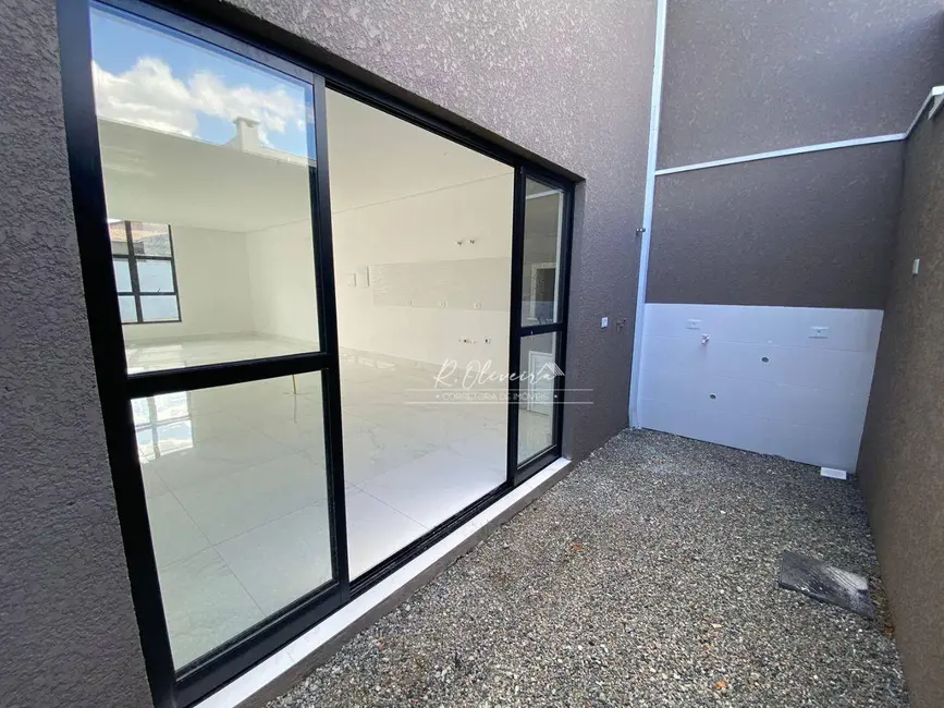 Sobrado com 3 quartos à venda, 227m2 em Bom Jesus, Sao Jose Dos Pinhais - PR - imagem 9 Foto 9 de Sobrado com 3 quartos à venda, 227m2 em Bom Jesus, Sao Jose Dos Pinhais - PR