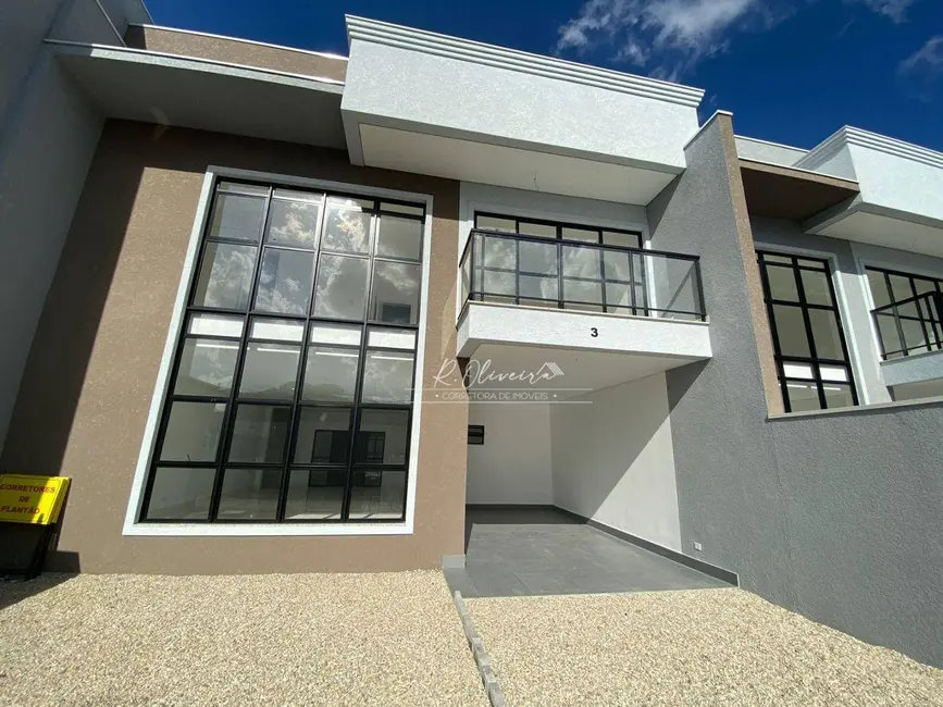 Sobrado com 3 quartos à venda, 227m2 em Bom Jesus, Sao Jose Dos Pinhais - PR - imagem 4 Foto 4 de Sobrado com 3 quartos à venda, 227m2 em Bom Jesus, Sao Jose Dos Pinhais - PR