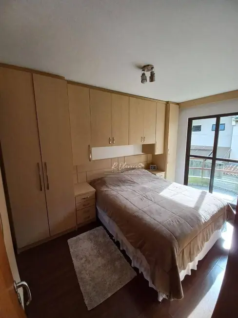 Foto 5 de Sobrado com 3 quartos à venda, 141m2 em Novo Mundo, Curitiba - PR