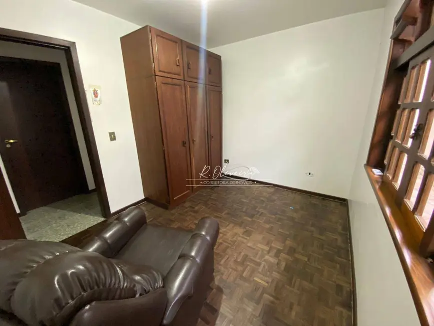 Casa de Condomínio com 4 quartos à venda, 180m2 em São Pedro, Sao Jose Dos Pinhais - PR - imagem 5 Foto 5 de Casa de Condomínio com 4 quartos à venda, 180m2 em São Pedro, Sao Jose Dos Pinhais - PR