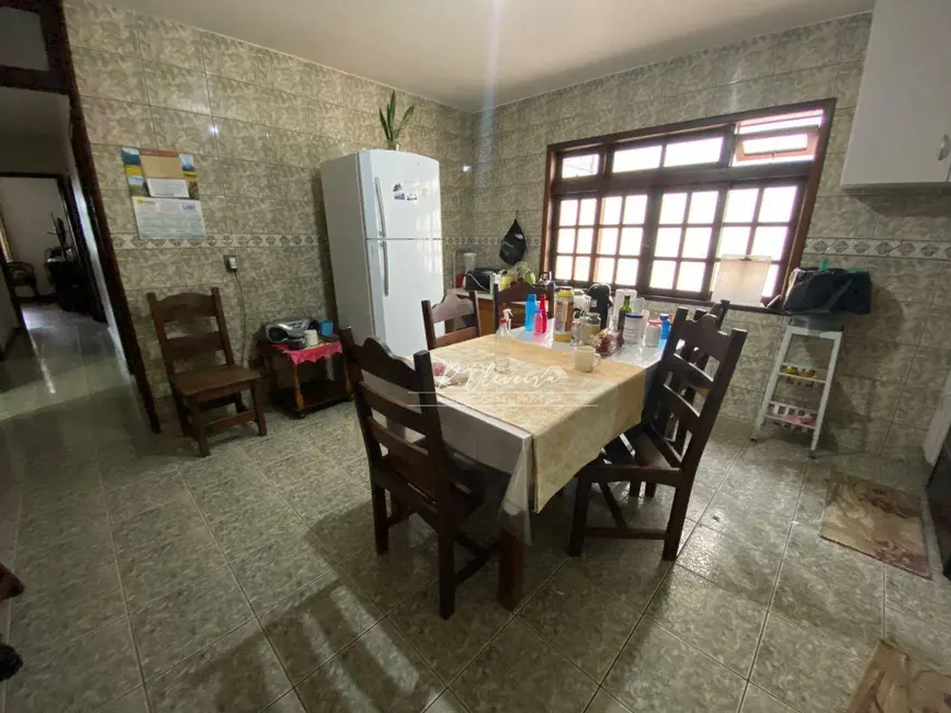 Casa de Condomínio com 4 quartos à venda, 180m2 em São Pedro, Sao Jose Dos Pinhais - PR - imagem 4 Foto 4 de Casa de Condomínio com 4 quartos à venda, 180m2 em São Pedro, Sao Jose Dos Pinhais - PR