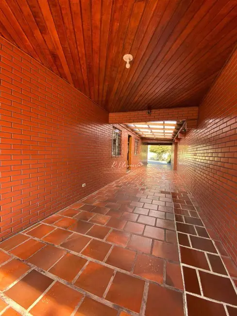 Casa com 3 quartos à venda, 455m2 em Boneca do Iguaçu, Sao Jose Dos Pinhais - PR - imagem 5 Foto 5 de Casa com 3 quartos à venda, 455m2 em Boneca do Iguaçu, Sao Jose Dos Pinhais - PR