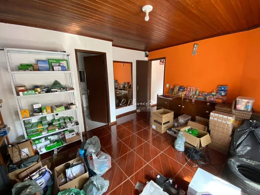 Casa com 3 quartos à venda, 455m2 em Boneca do Iguaçu, Sao Jose Dos Pinhais - PR - imagem 9 Foto 9 de Casa com 3 quartos à venda, 455m2 em Boneca do Iguaçu, Sao Jose Dos Pinhais - PR