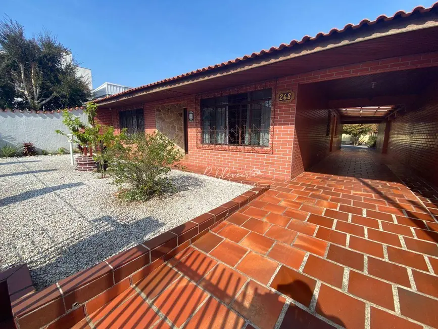 Casa com 3 quartos à venda, 455m2 em Boneca do Iguaçu, Sao Jose Dos Pinhais - PR - imagem 3 Foto 3 de Casa com 3 quartos à venda, 455m2 em Boneca do Iguaçu, Sao Jose Dos Pinhais - PR