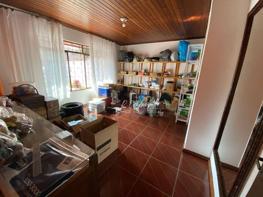 Casa com 3 quartos à venda, 455m2 em Boneca do Iguaçu, Sao Jose Dos Pinhais - PR - imagem 8 Foto 8 de Casa com 3 quartos à venda, 455m2 em Boneca do Iguaçu, Sao Jose Dos Pinhais - PR