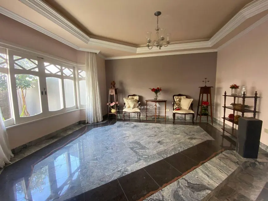 Sobrado com 3 quartos à venda, 285m2 em Afonso Pena, Sao Jose Dos Pinhais - PR - imagem 3 Foto 3 de Sobrado com 3 quartos à venda, 285m2 em Afonso Pena, Sao Jose Dos Pinhais - PR